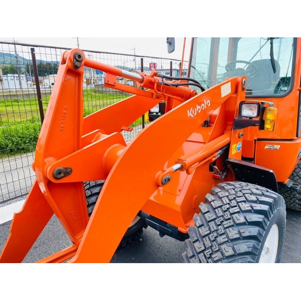2015 KUBOTA R630Z-48087422