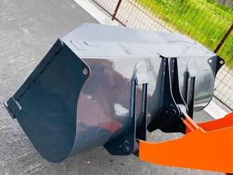 2015-kubota-r630z-48087423