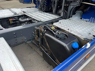 2015-scania-r410-1466730-48087650