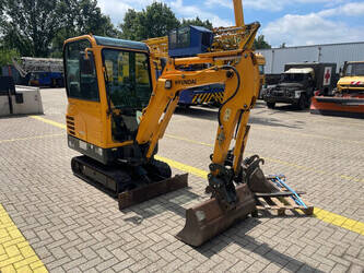 2015-hyundai-robex-16-9-1466732-48087718