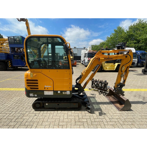 2015 Hyundai ROBEX 16-9-48087719