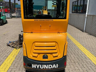 2015-hyundai-robex-16-9-1466732-48087720