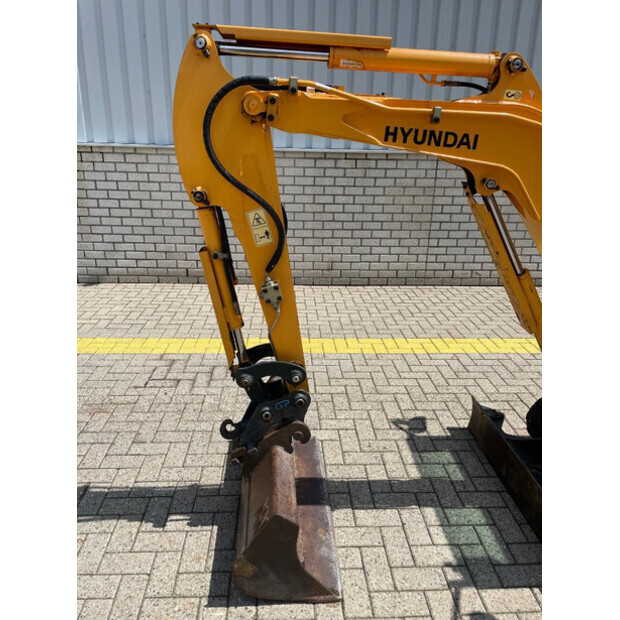 2015 Hyundai ROBEX 16-9-48087733