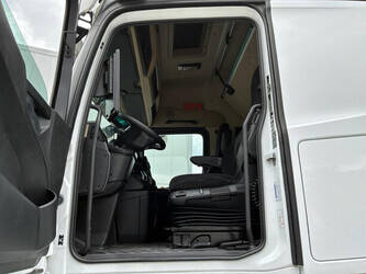 2024-mercedes-benz-actros-1945-1466746-48088197
