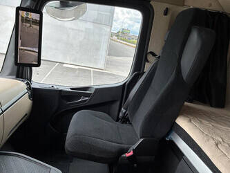2024-mercedes-benz-actros-1945-1466746-48088202