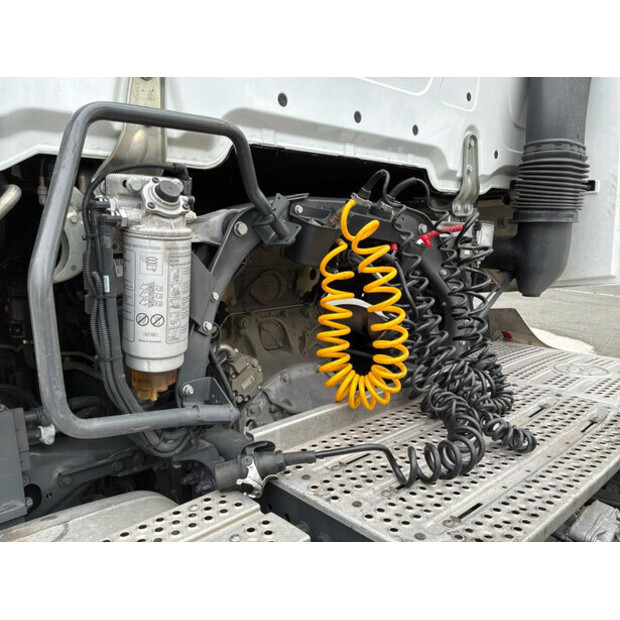 2024 Mercedes-Benz Actros 1945-48088211