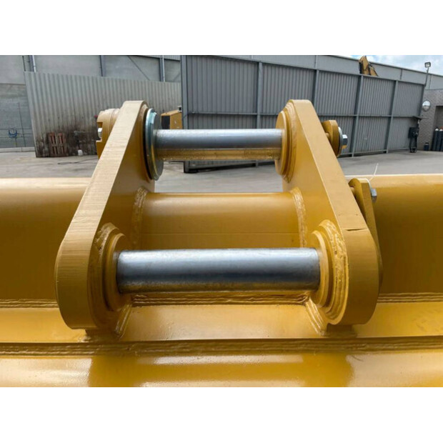 2026 Caterpillar 345D-48089606