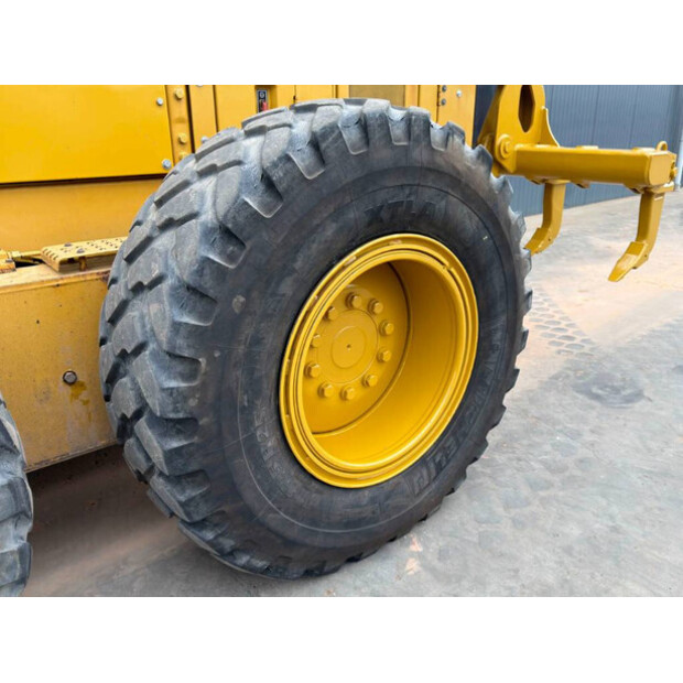 2011 Caterpillar 140M2-48090266