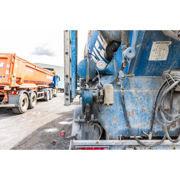 2018 Liebherr 12M3-48091161