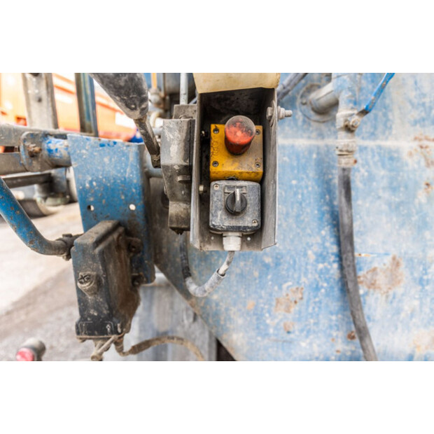 2018 Liebherr 12M3-48091168