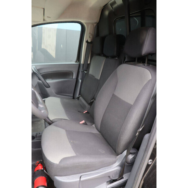 2020 Renault Kangoo-48091359