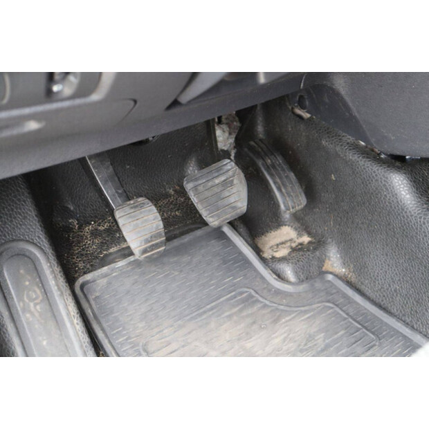 2020 Renault Kangoo-48091361