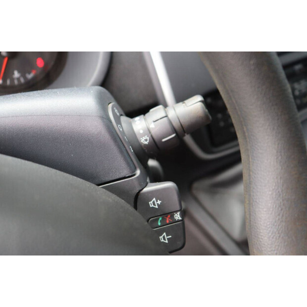 2020 Renault Kangoo-48091364