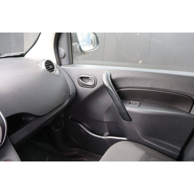 2020 Renault Kangoo-48091370