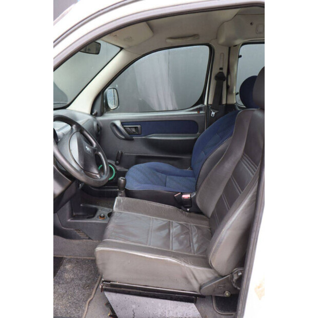 2007 Peugeot PARTNER-48091719