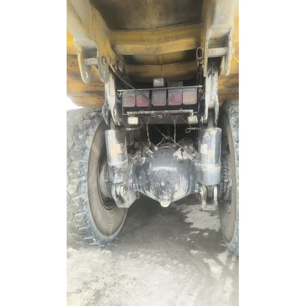 2015 Komatsu HD465-7-48091875