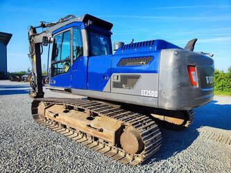 2014-volvo-ec220dl-1458979-48098567