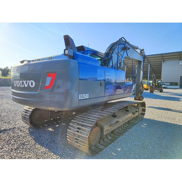 2014 Volvo EC220DL-48098573