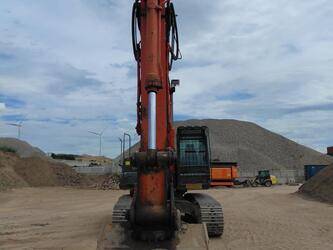 2011-hitachi-zx350lcn-3-1466981-48098596