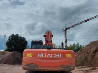 2011-hitachi-zx350lcn-3-1466981-48098597