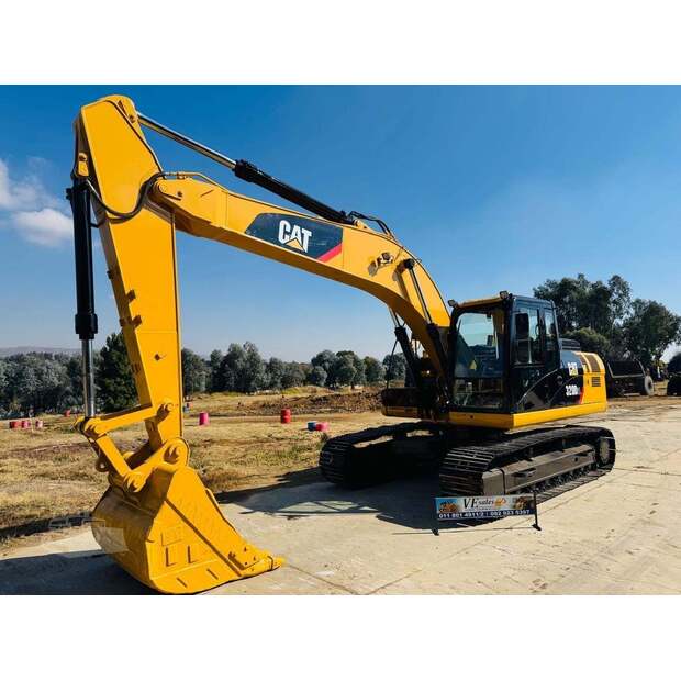 2015 Caterpillar 320D2L-48099290