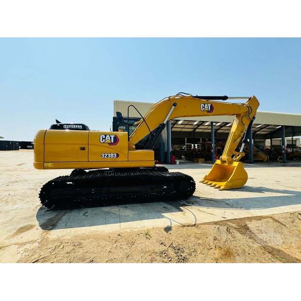 2025 كاتربيلر 323D3-48099431