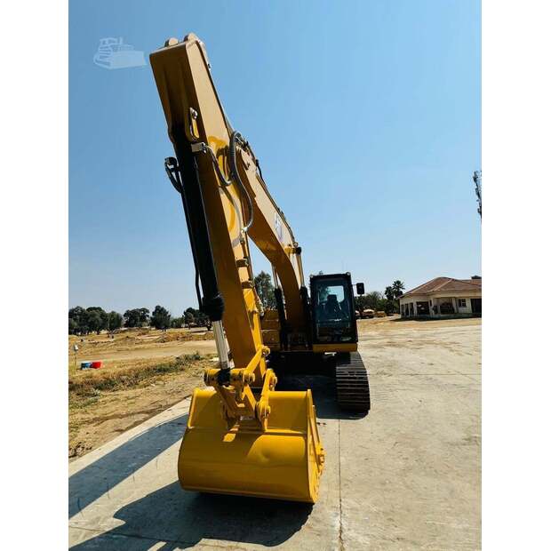 2025 كاتربيلر 323D3-48099432