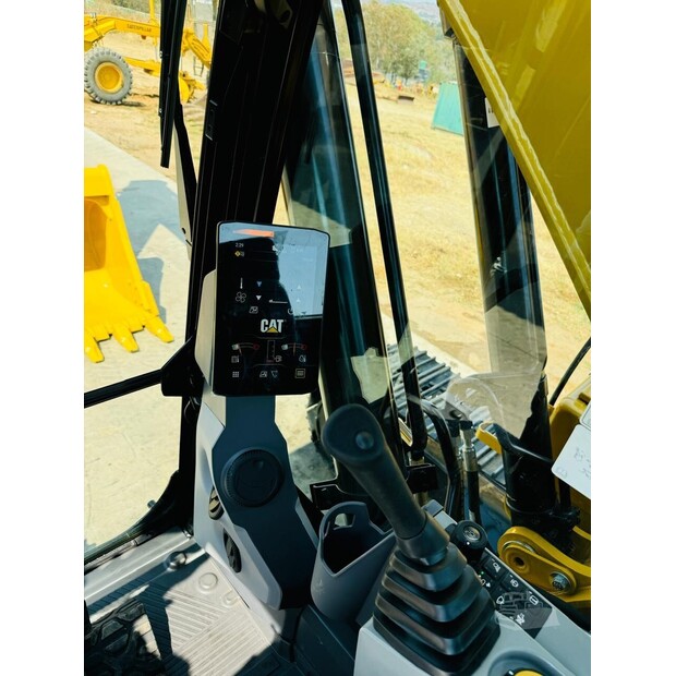 2025 Caterpillar 323D3-48099466