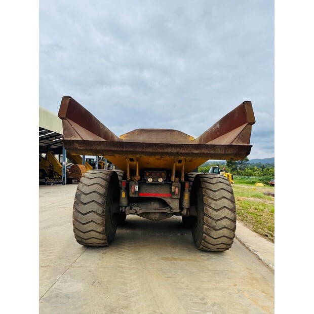 2018 كوماتسو HM400-3R-48099989
