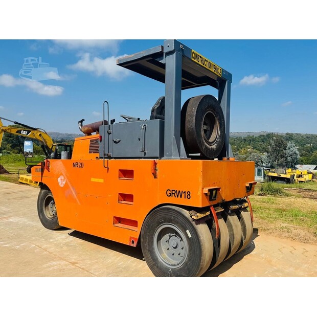 2010 HAMM GRW18-48100178
