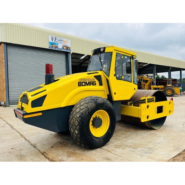 2015 BOMAG BW211D-40-48100213