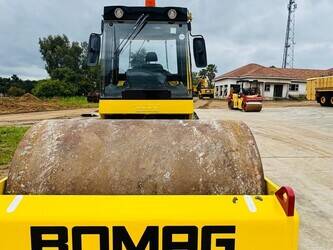 2015-bomag-bw211d-40-48100216