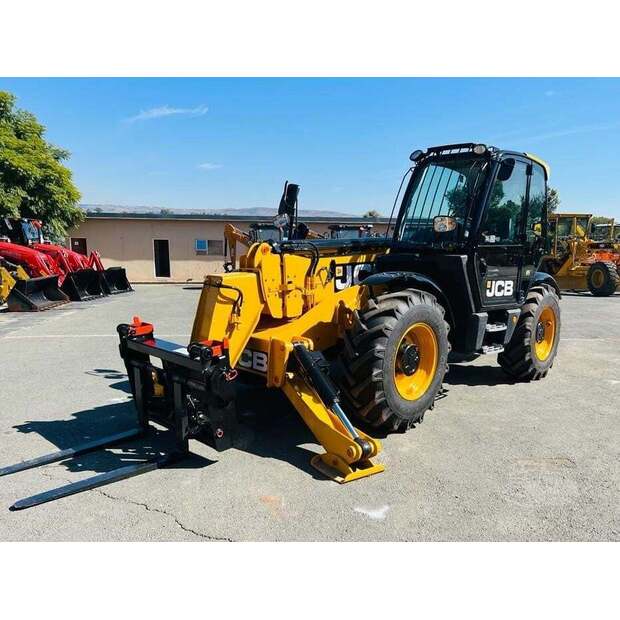 2017 JCB 535-125-48100716