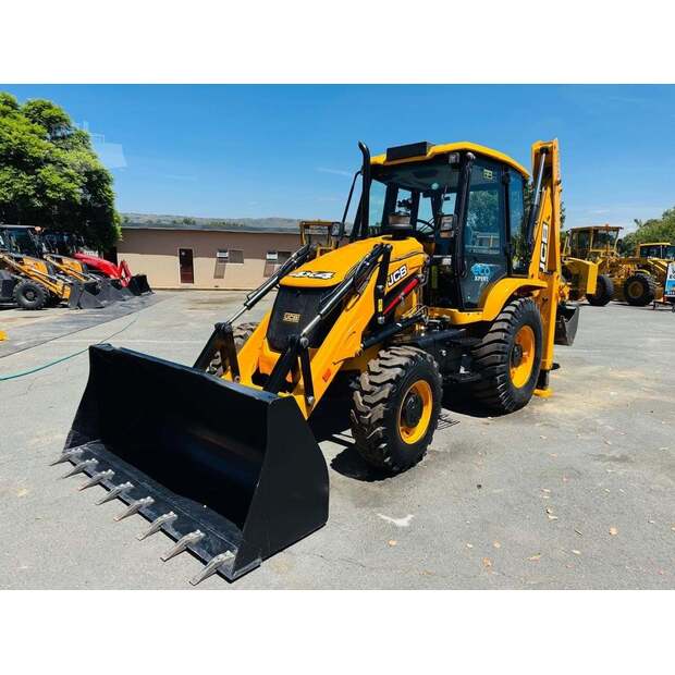 2026 JCB 3DX Plus-48100789