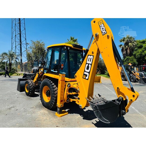 2026 JCB 3DX Plus-48100791