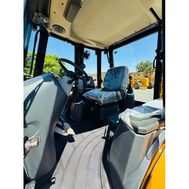 2026 JCB 3DX Plus-48100821