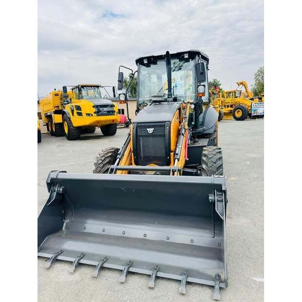 2025 CASE 770EX-48100843