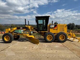 2013-caterpillar-140k-1467086-48100991