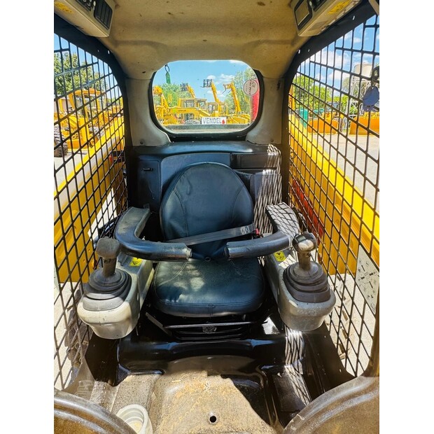 2015 Caterpillar 246D-48101075