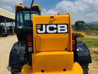 2021-jcb-540-170-1467094-48101160