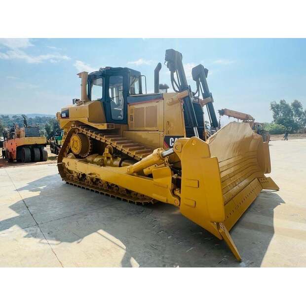 2011 كاتربيلر D8R-48101267