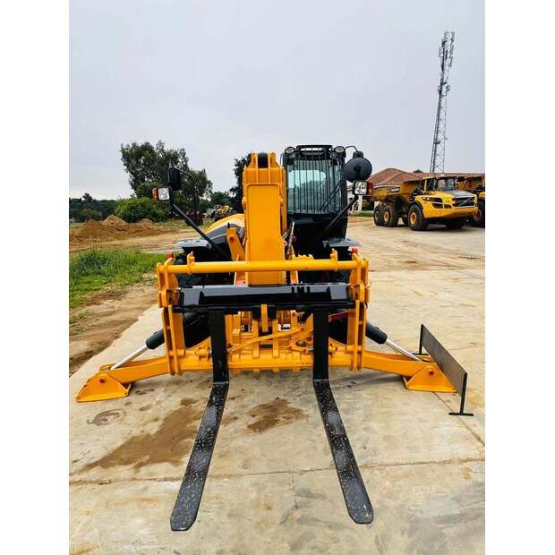 2021 JCB 540-170-48101333