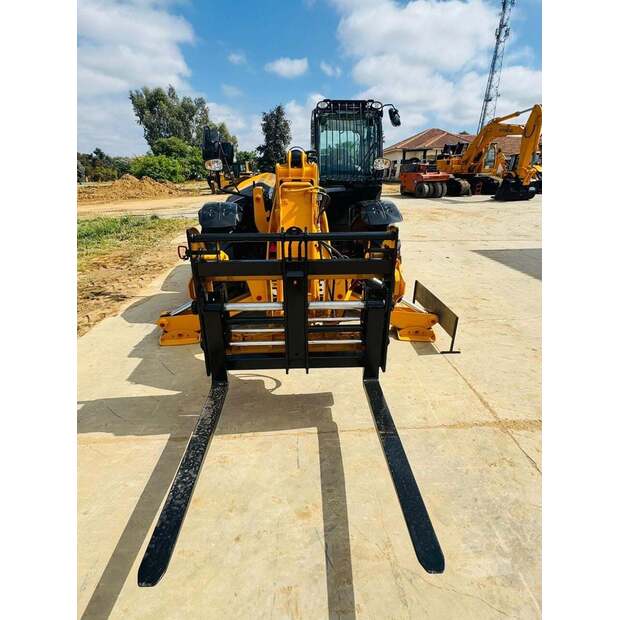 2021 JCB 540-140-48101489