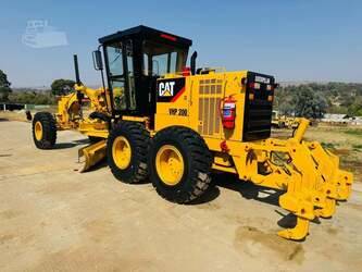 2013-caterpillar-140k-1467111-48101547