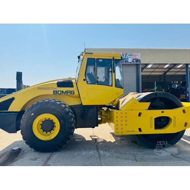 2010 BOMAG BW226DH-4-48101608