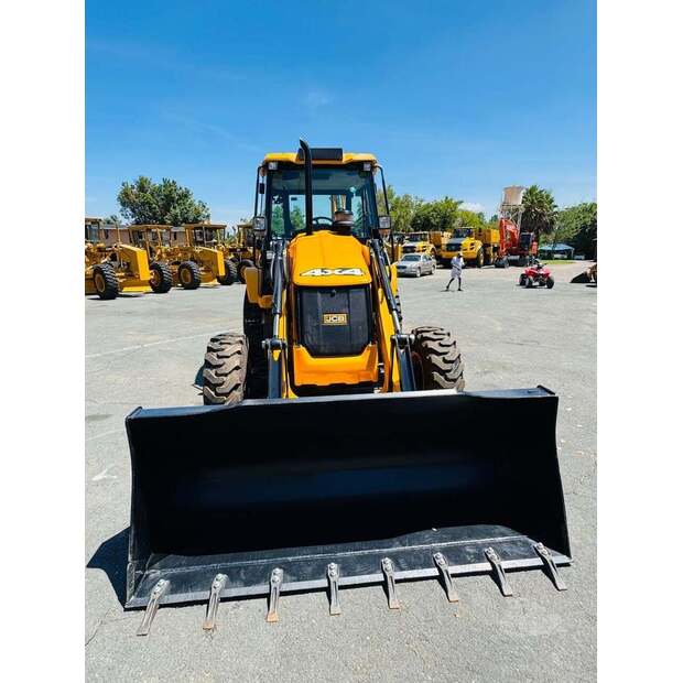 2026 JCB 3DX Plus-48101769