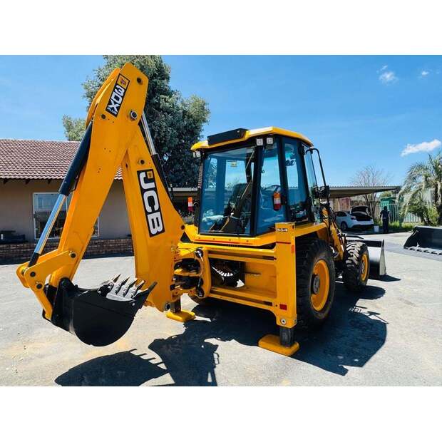 2026 JCB 3DX Plus-48101771