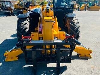 2017-jcb-535-125-1467123-48101816
