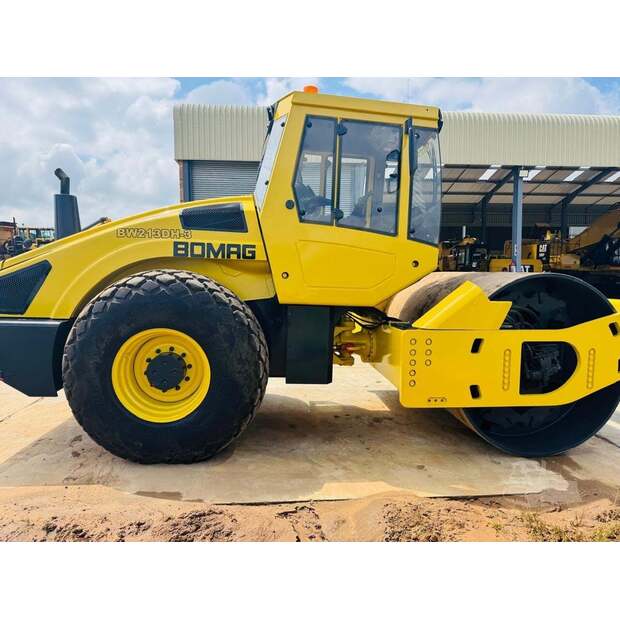 2009 بوماج BW213DH-4 BVC-48101866
