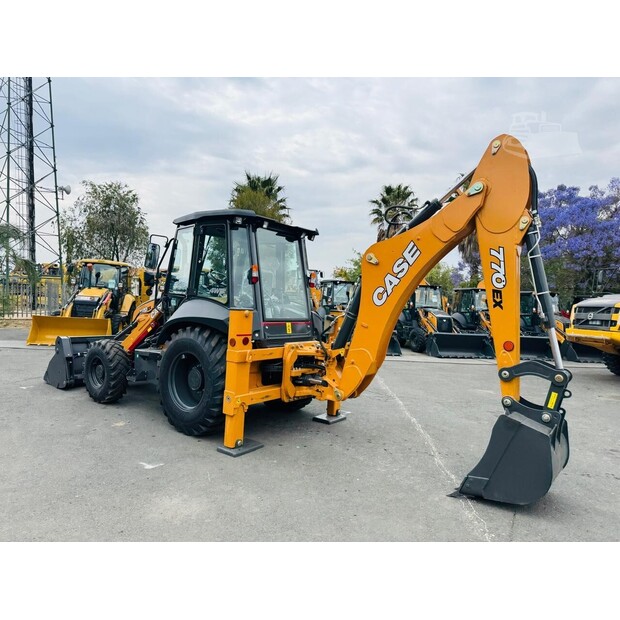 2025 CASE 770EX-48101906